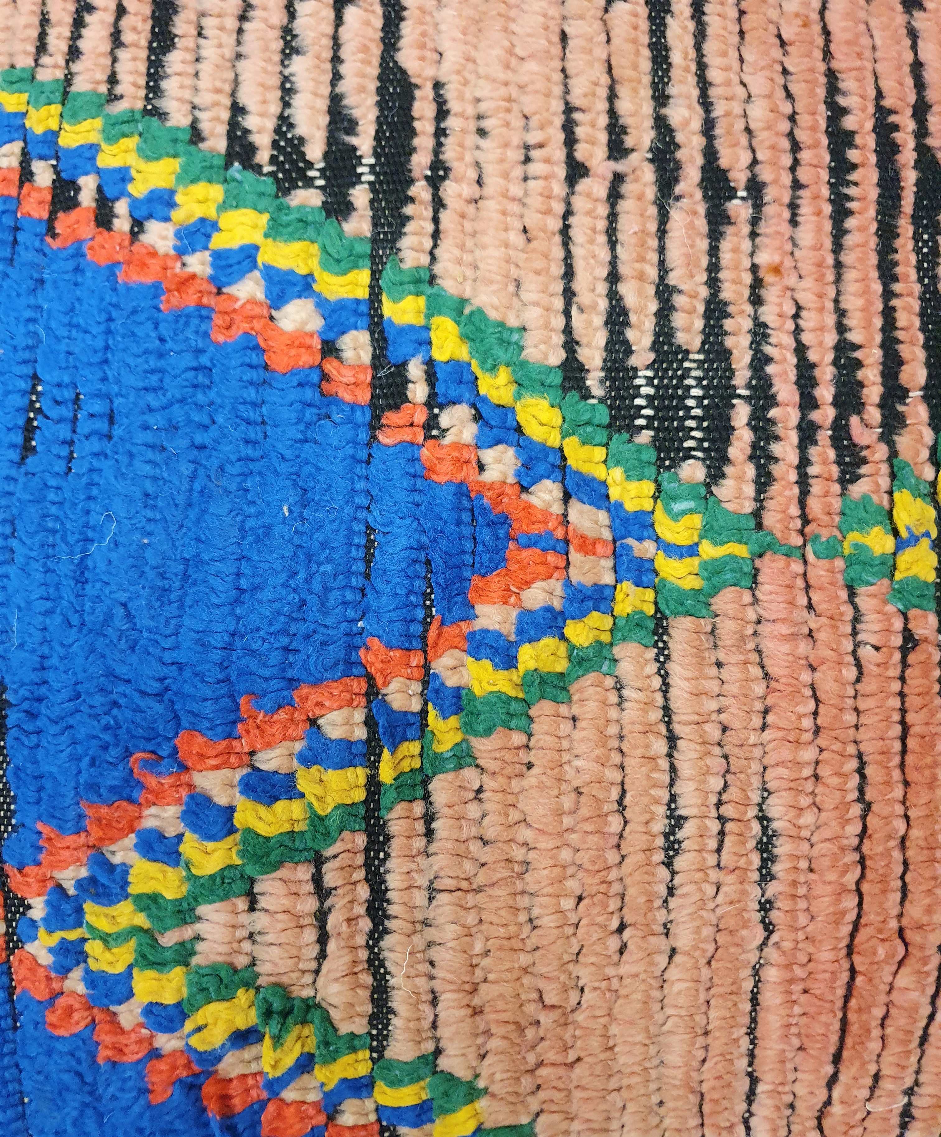 Pouf multicolore pure laine fait main au Maroc
