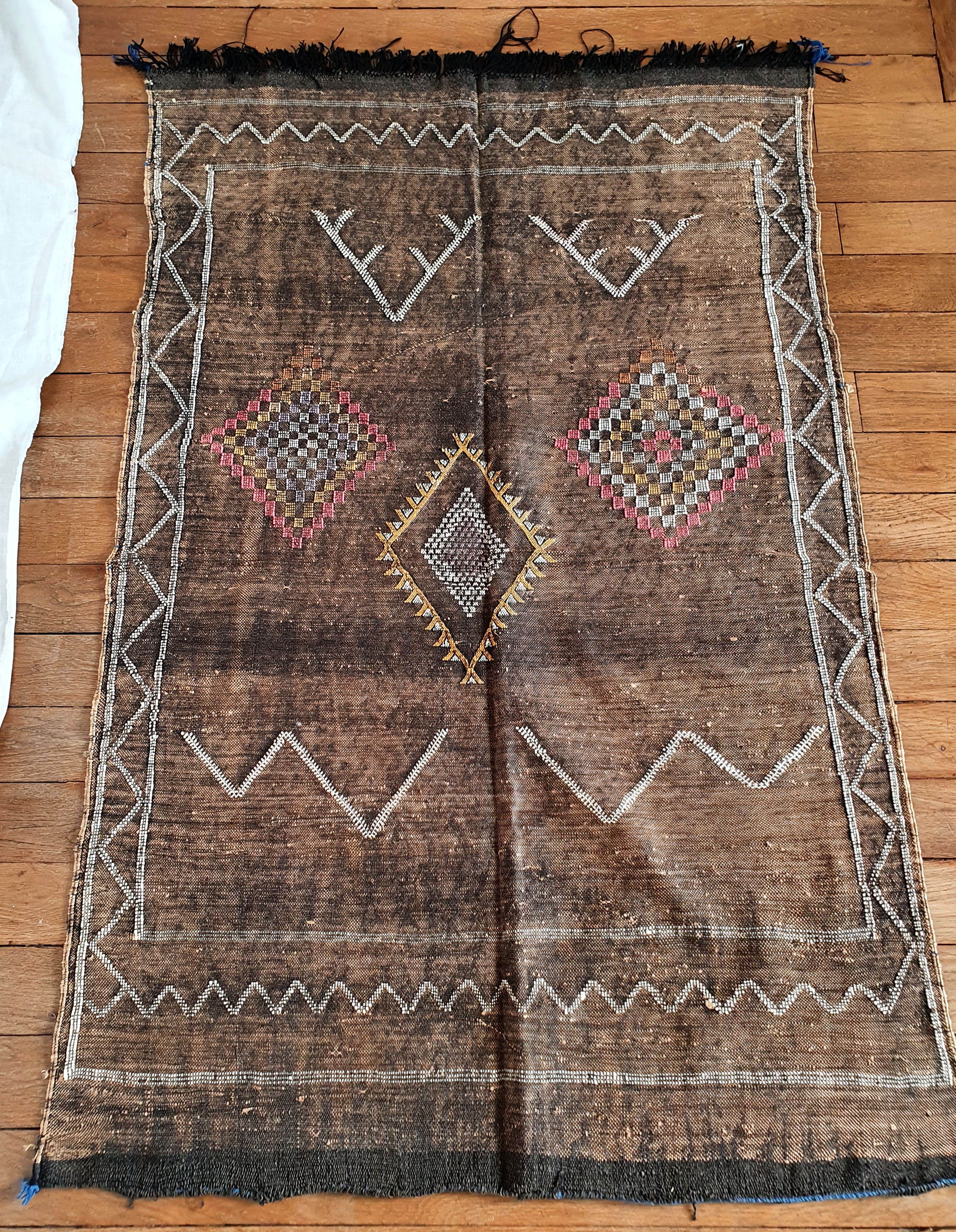 Authentic berber moroccan kilim rug