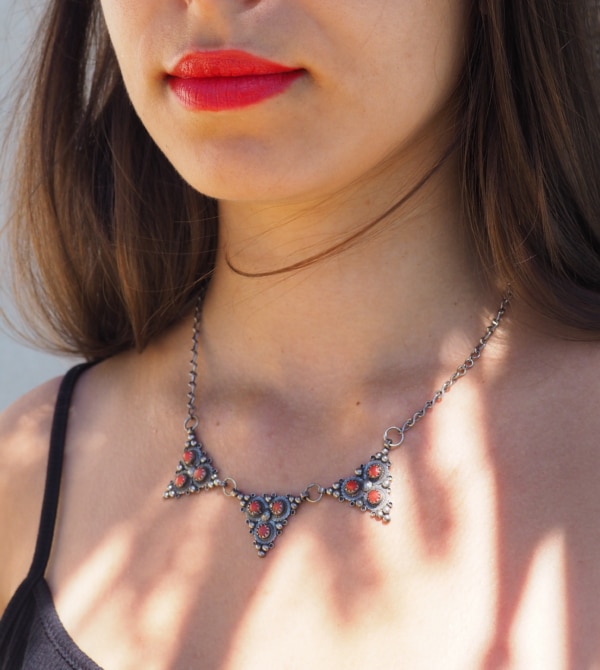 Collier Berbère artisanal en argent et corail rouge