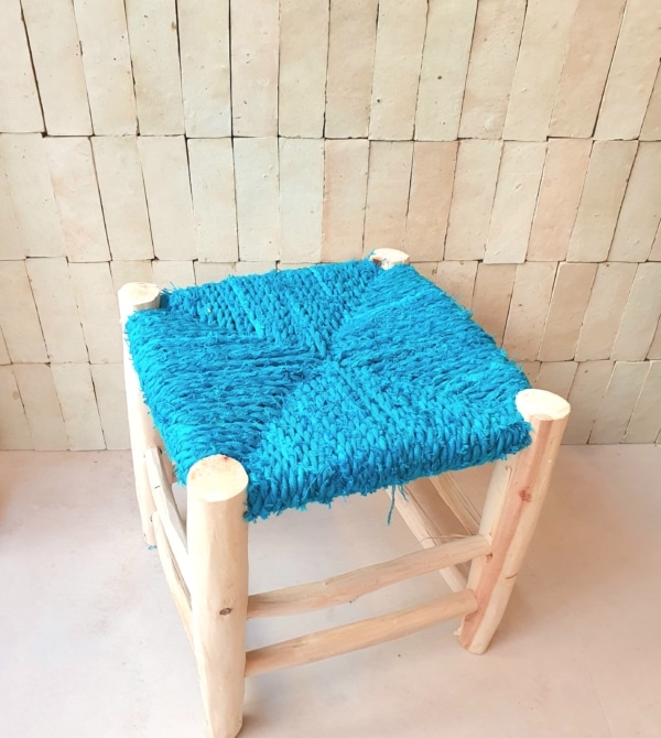 Tabouret artisanal Marocain coloré en tissu et bois