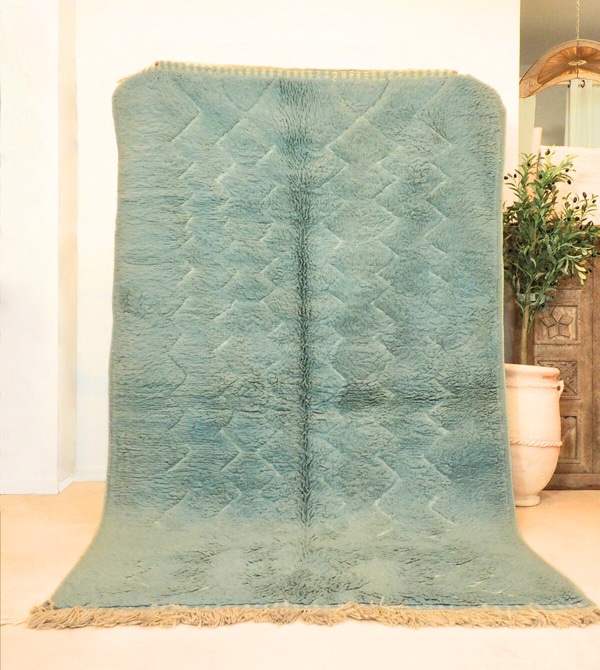 Tapis Berbère marocain 100% pure laine de mouton de couleur verte pâle