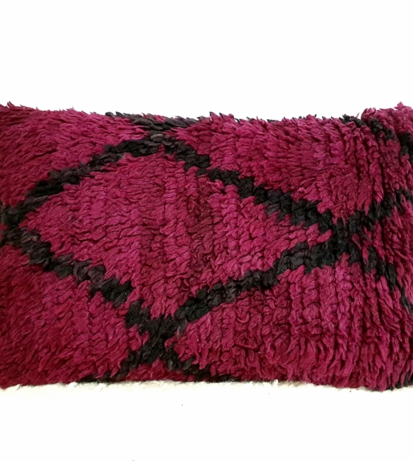 Coussin pure laine fait main à partir d'un tapis Boujaad vintage
