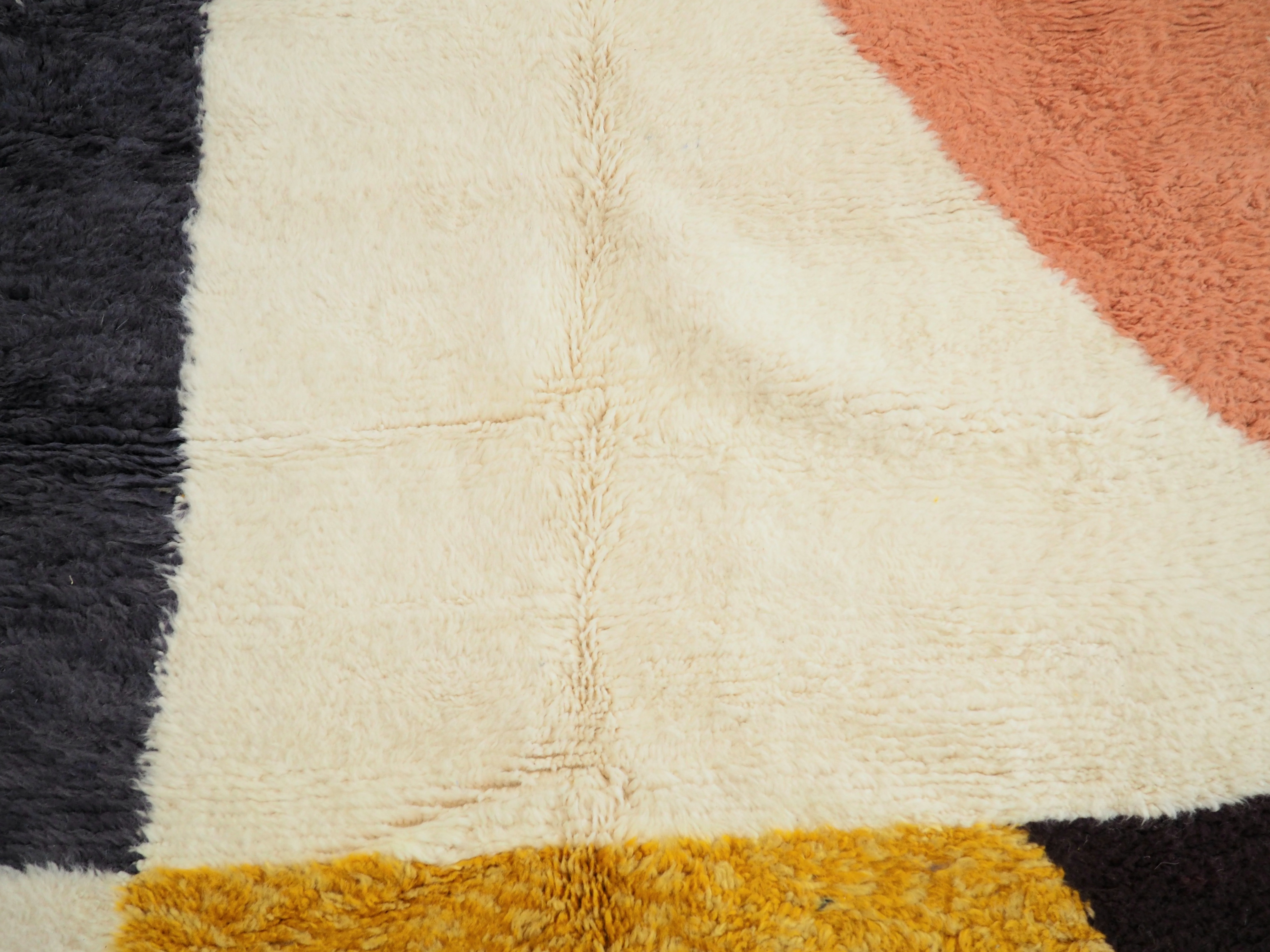 Authentique tapis berbère fait main au Maroc