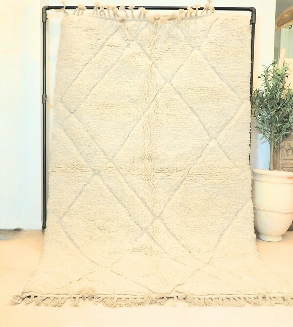 Tapis berbère Marocain blanc cassé 100% pure laine vierge de mouton