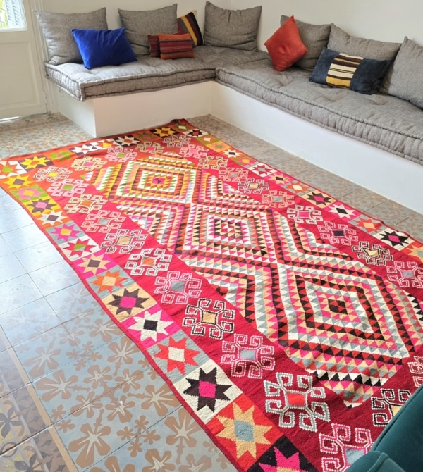 Grand tapis Kilim Algérien Chaoui fait main dans la région des Aurès