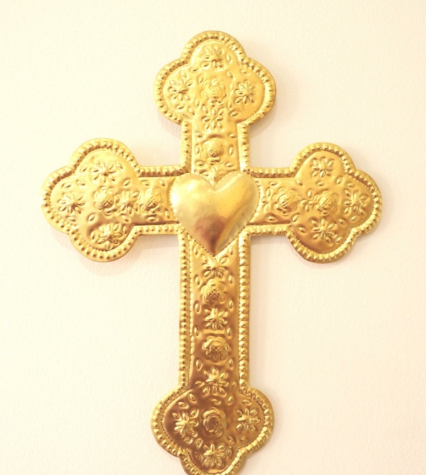 Ex voto en forme de croix sacrée en laiton