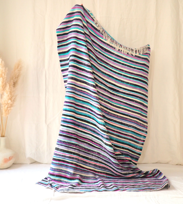 couverture haik à rayures faite main au Maroc idéale pique nique plaid couvre lit
