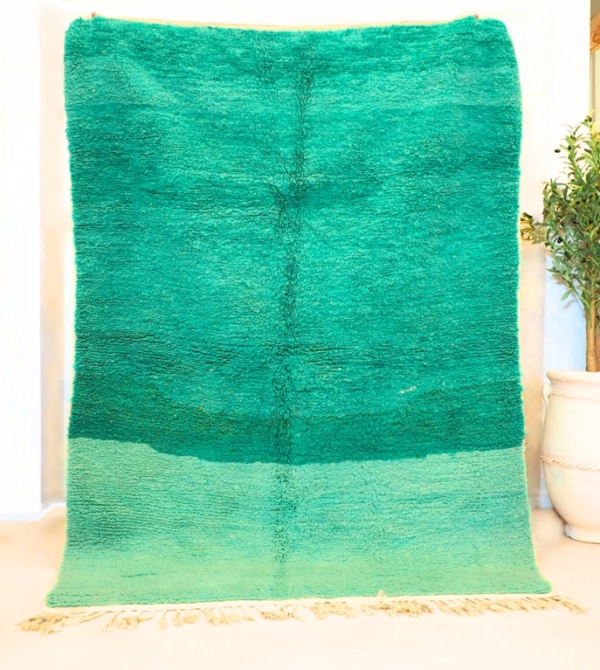 Tapis Berbère marocain 100% pure laine de mouton de couleur verte