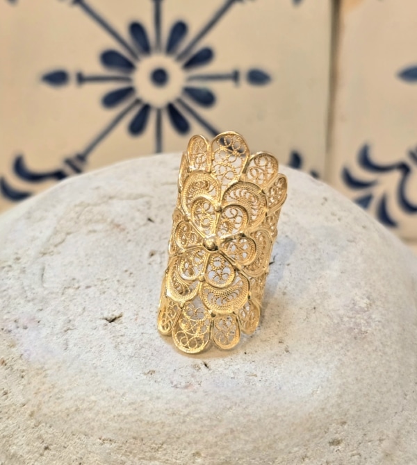 Bague en argent plaqué or réalisée à la main au Portugal