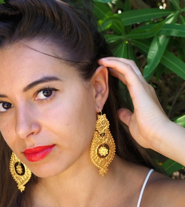 Handmade traditional Portuguese filigree earrings in gold plated silver